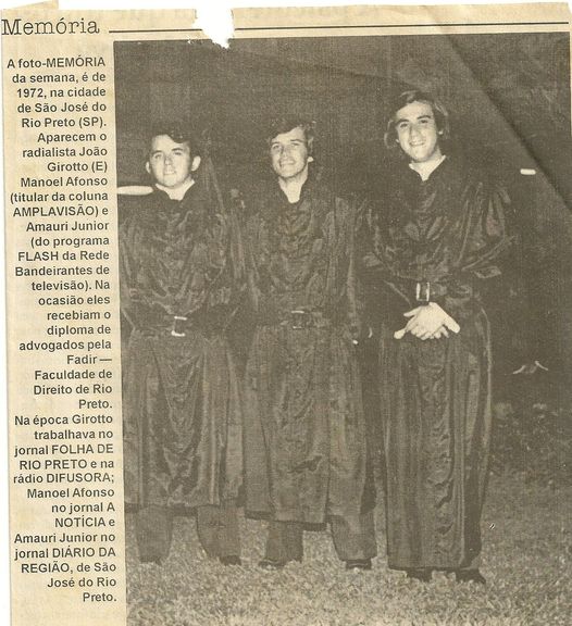 Fotohist&oacute;ria - H&aacute; 50 anos colavam grau em Direito na FADIR