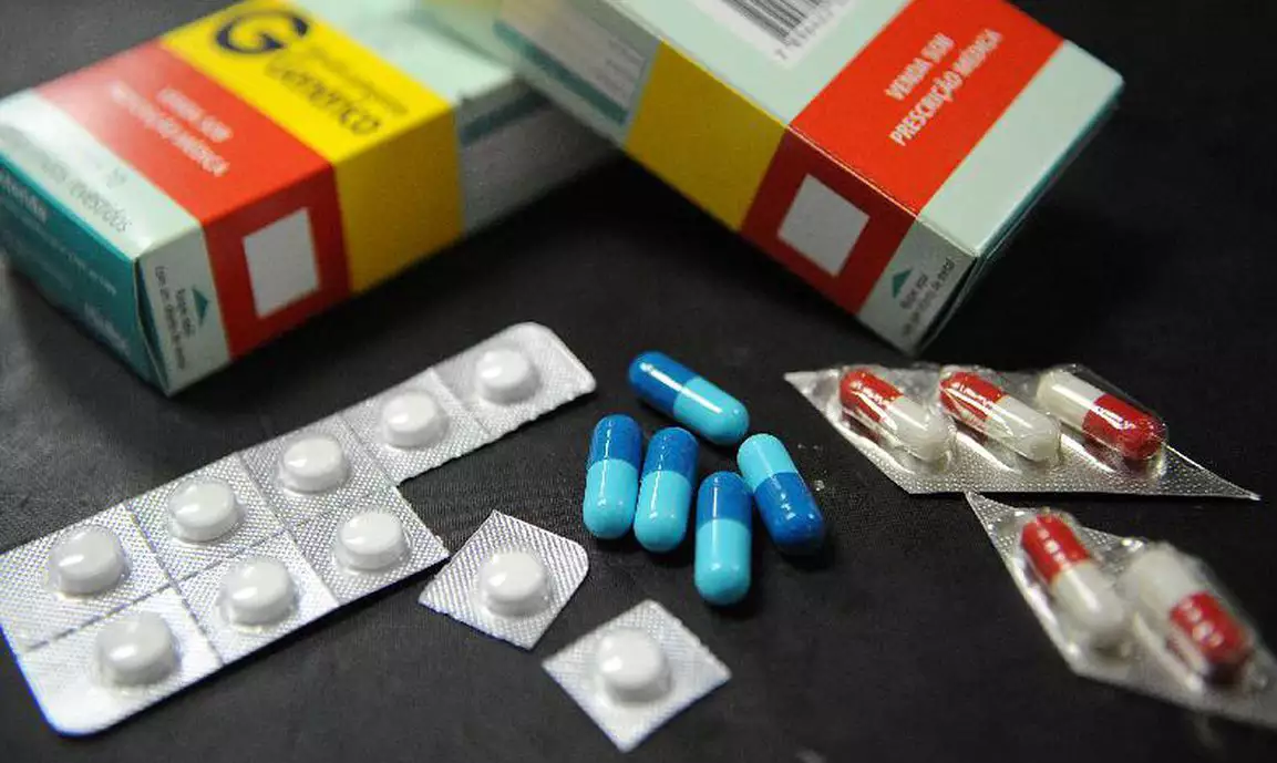 Pedido de medicamento fora da lista do SUS deve tramitar na Justiça Federal