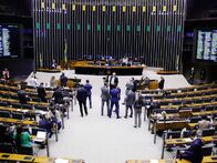 Pauta da semana do Plenário da Câmara inclui revisão da Lei Pelé e regulamentação do teletrabalho