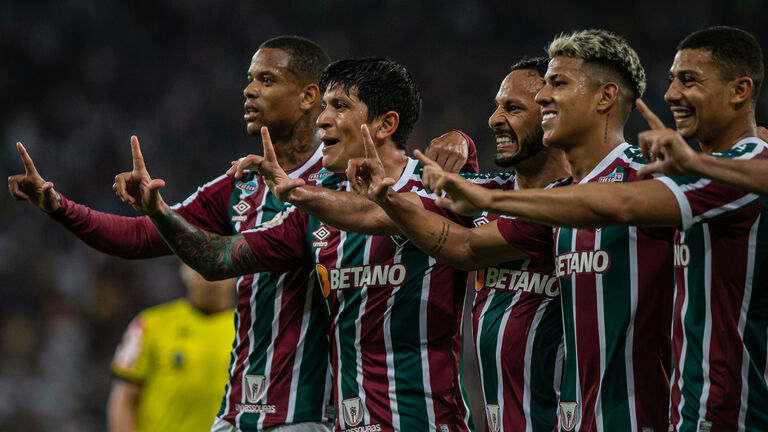 Fluminense vence o Fortaleza e volta ao G-4 do Brasileirão
