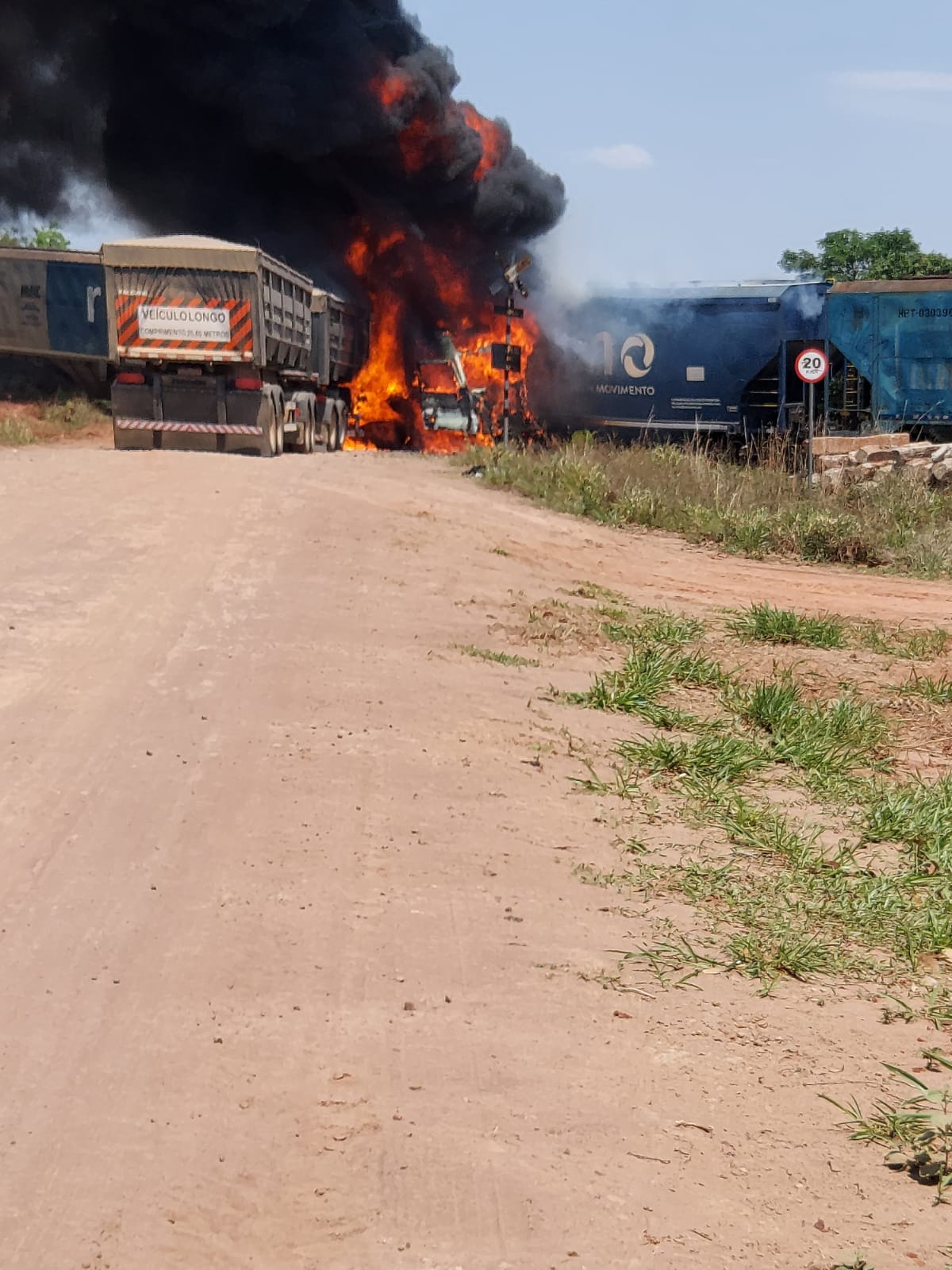 Cassil&acirc;ndia: acidente entre Bitrem e Trem na estrada da Sete Placas 