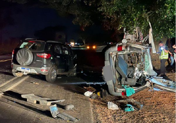 Acidente com 4 v&iacute;timas na Rodovia Percy Semeghini em Fernand&oacute;polis