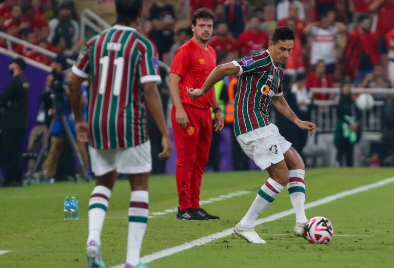 Com gols no segundo tempo, Fluminense vence Al Ahly e se garante na final do Mundial