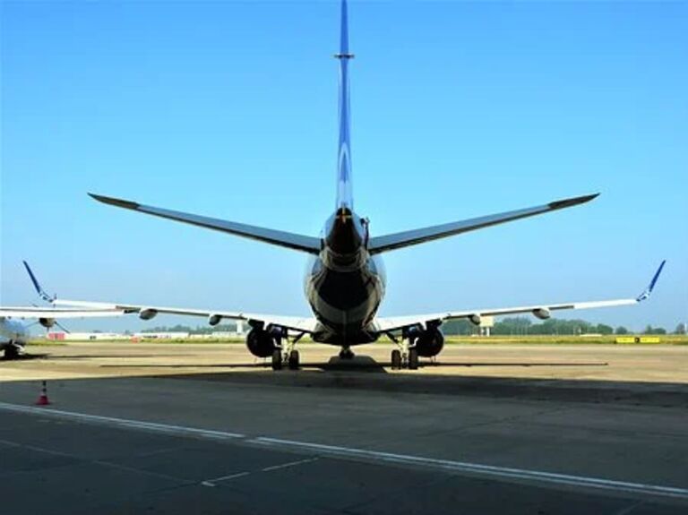 Projeto obriga empresas aéreas a instalar câmeras para monitorar interior das aeronaves