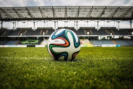 Comiss&atilde;o internacional aprova novas regras no futebol para julho