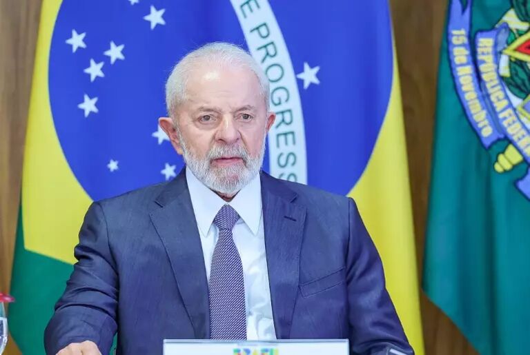 Lula sanciona projeto que proíbe "saidinha" de presos