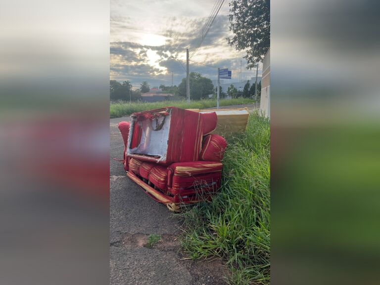Cassilândia: reclamação de lixo com fotos