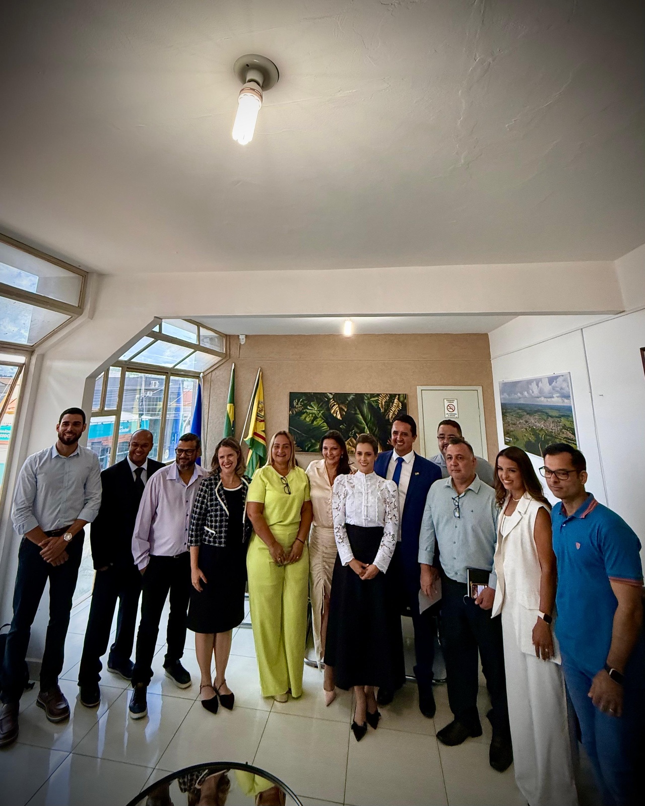 Prefeito Rodrigo d&aacute; posse ao novo secretariado municipal de Cassil&acirc;ndia