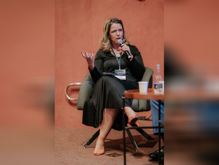 Secretária de Administração de Cassilândia participa como mediadora de Congresso Tributário em Campo Grande  