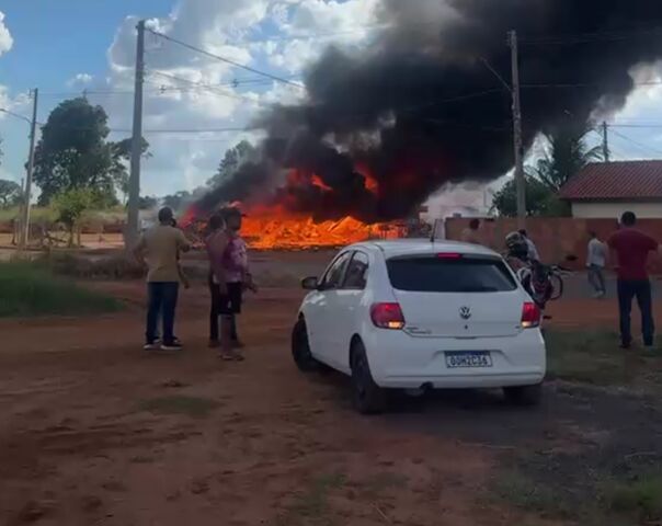 Motorista de ambul&acirc;ncia morre em colis&atilde;o com caminh&atilde;o boiadeiro na MS-112