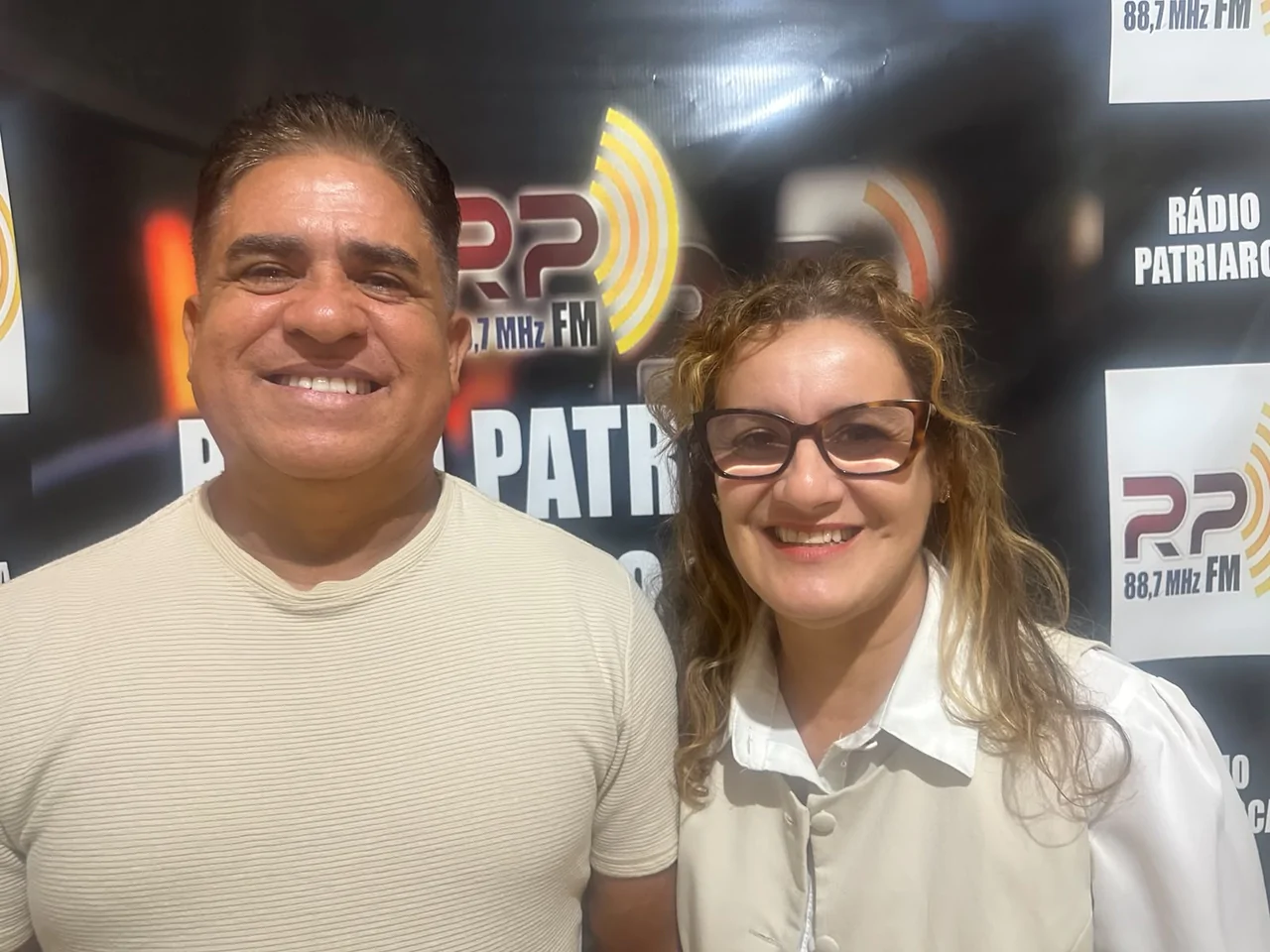 De Uberlândia para o coração de Cassilândia: a trajetória de fé e superação dos Pastores Giovani e Maria Divina