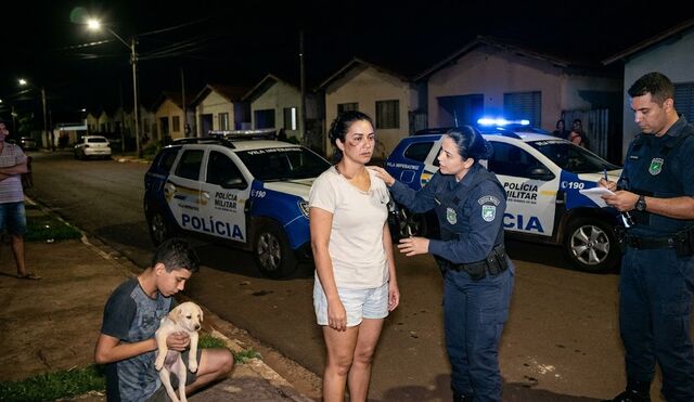 Resid&ecirc;ncia &eacute; arrombada e alimentos s&atilde;o furtados 