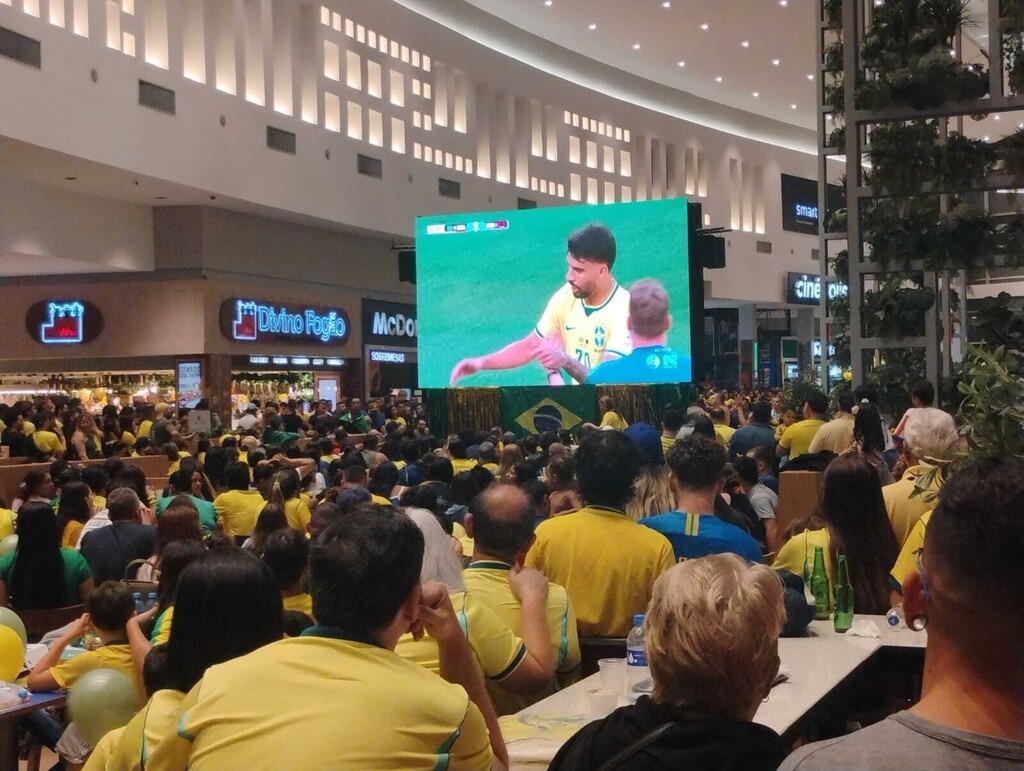 Com jogo do Brasil, bancos fecham mais cedo e reparti&ccedil;&otilde;es t&ecirc;m hor&aacute;rio especial  