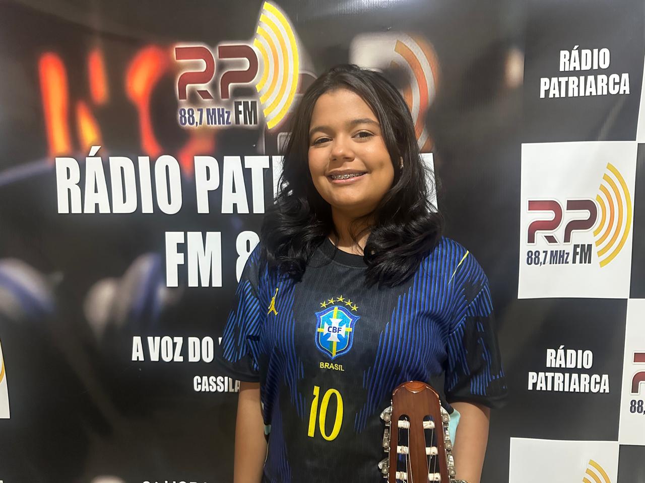 Talento de Cassil&acirc;ndia para o Brasil: Amarilis &eacute; convidada para o Programa Raul Gil