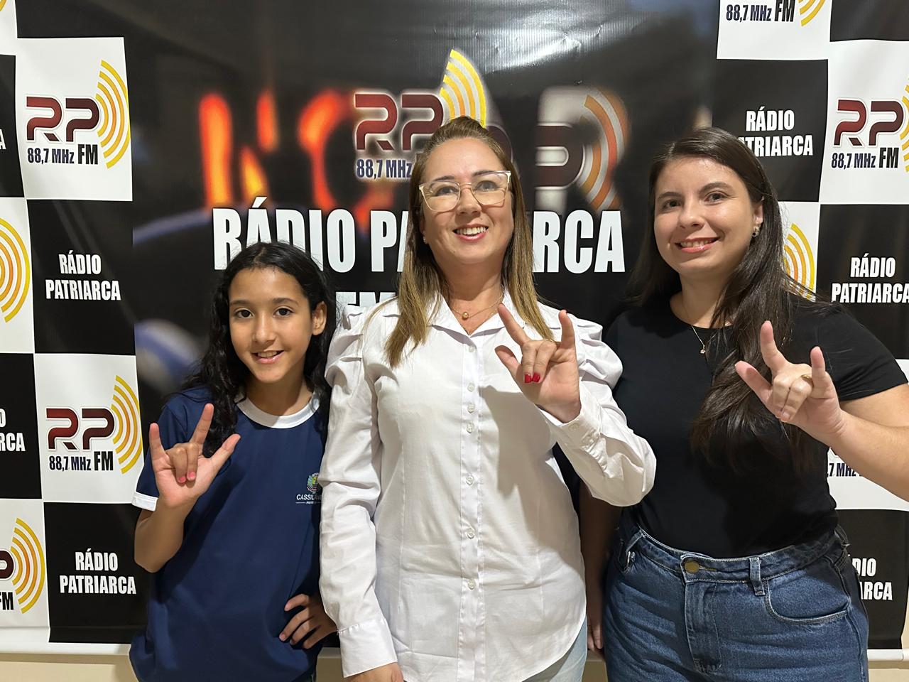 A voz das mãos: Libras e o desafio da inclusão educacional em Cassilândia