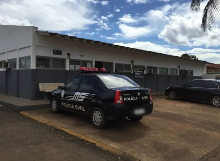 Sem aceitar fim do namoro, adolescente de 15 anos ateia fogo em rapaz