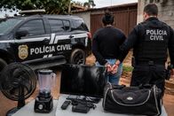 Pol&iacute;cia recupera objetos e prende suspeita na rua Ademar Pereira de Camargo